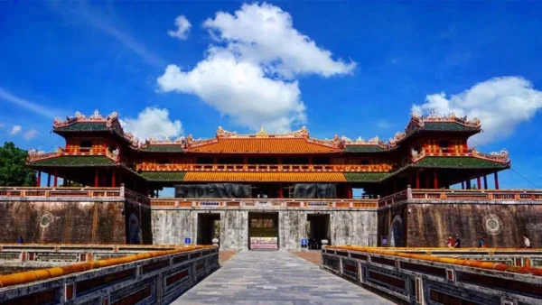 Tour Huế 1 Ngày – Khám Phá Cố Đô, Trải Nghiệm Văn Hóa Cung Đình - Hình ảnh 3